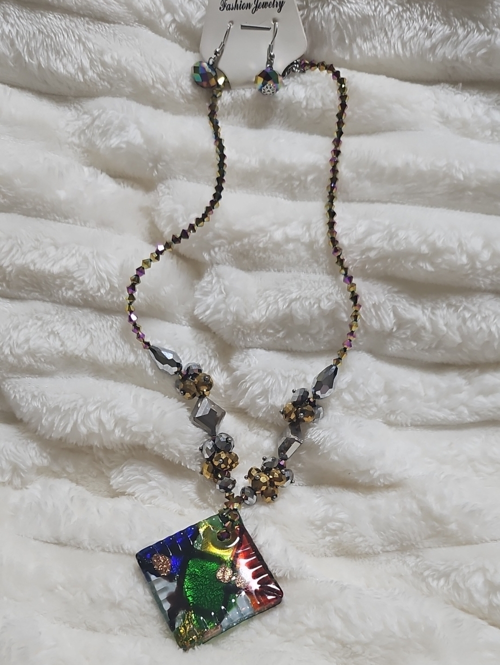 Fashion Jewelry Multicolor Glass Pendant Necklace and Earrings Set